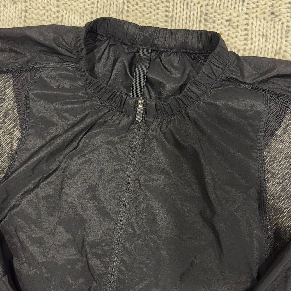 Lululemon With the Breeze Jacket 6 Black Mesh Glyde Windbreaker Cinch Hem - Picture 11 of 14